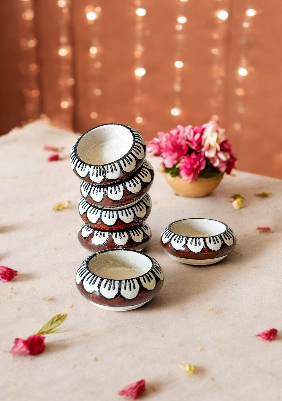 Brown leaf design Diya