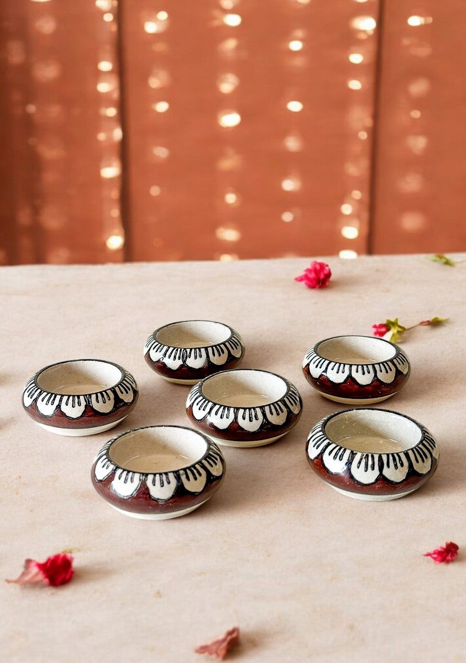 Brown leaf design Diya