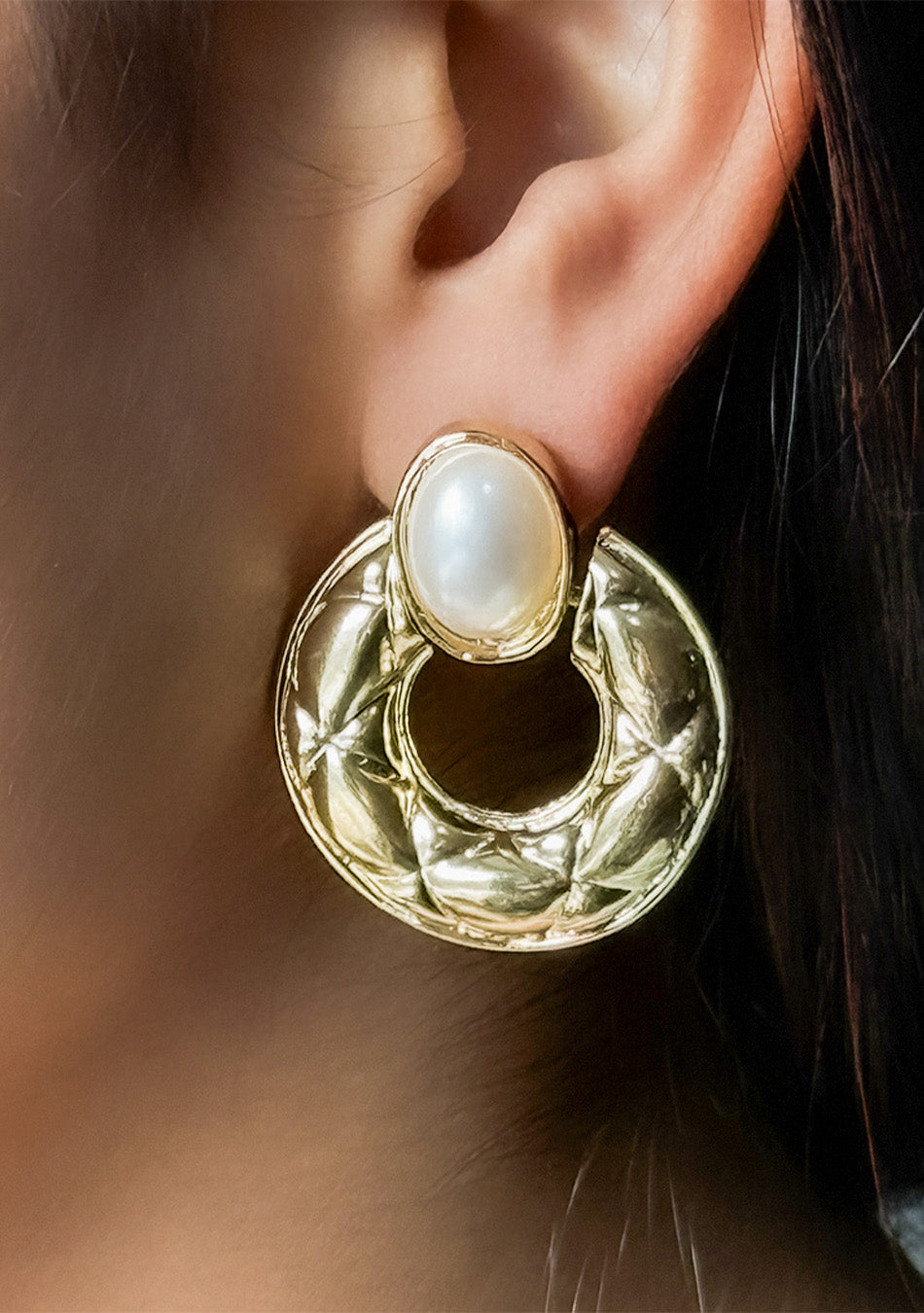 VINTAGE PEARL CREST EARRINGS