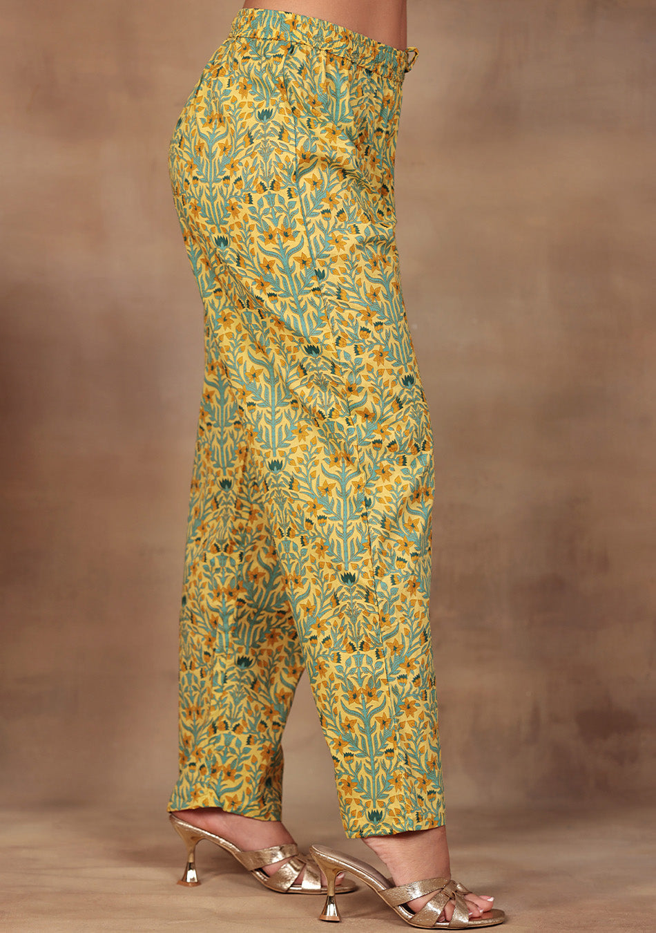 Aravalii Amaltas Noor Suit Set