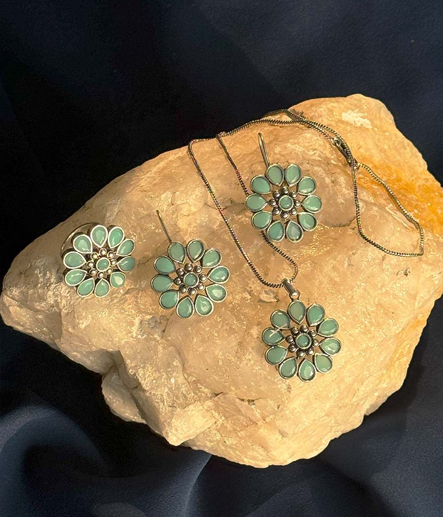Teal Bloom Pendant Set