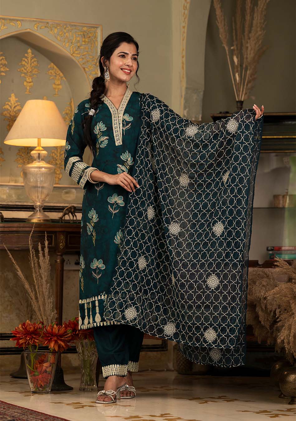 Emerald Green Muslin silk with Intricate Zari Dupatta