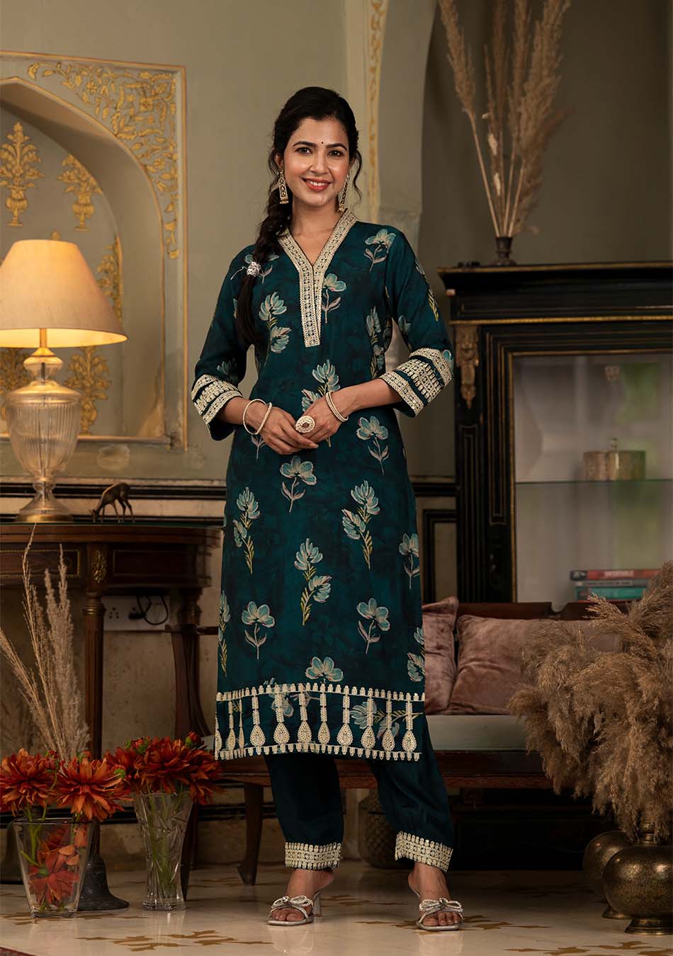 Emerald Green Muslin silk with Intricate Zari Dupatta