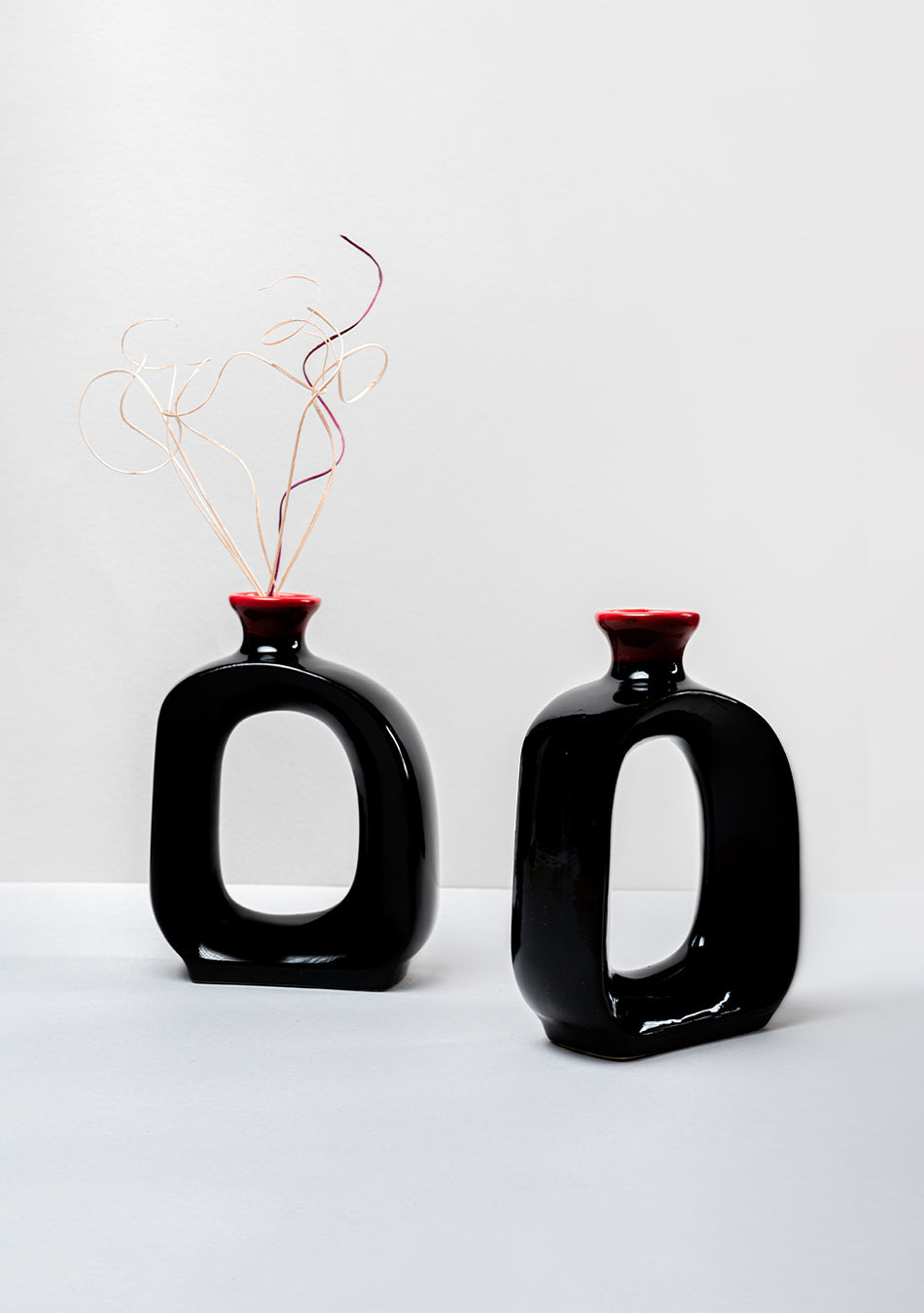 Dense Black Vase Set