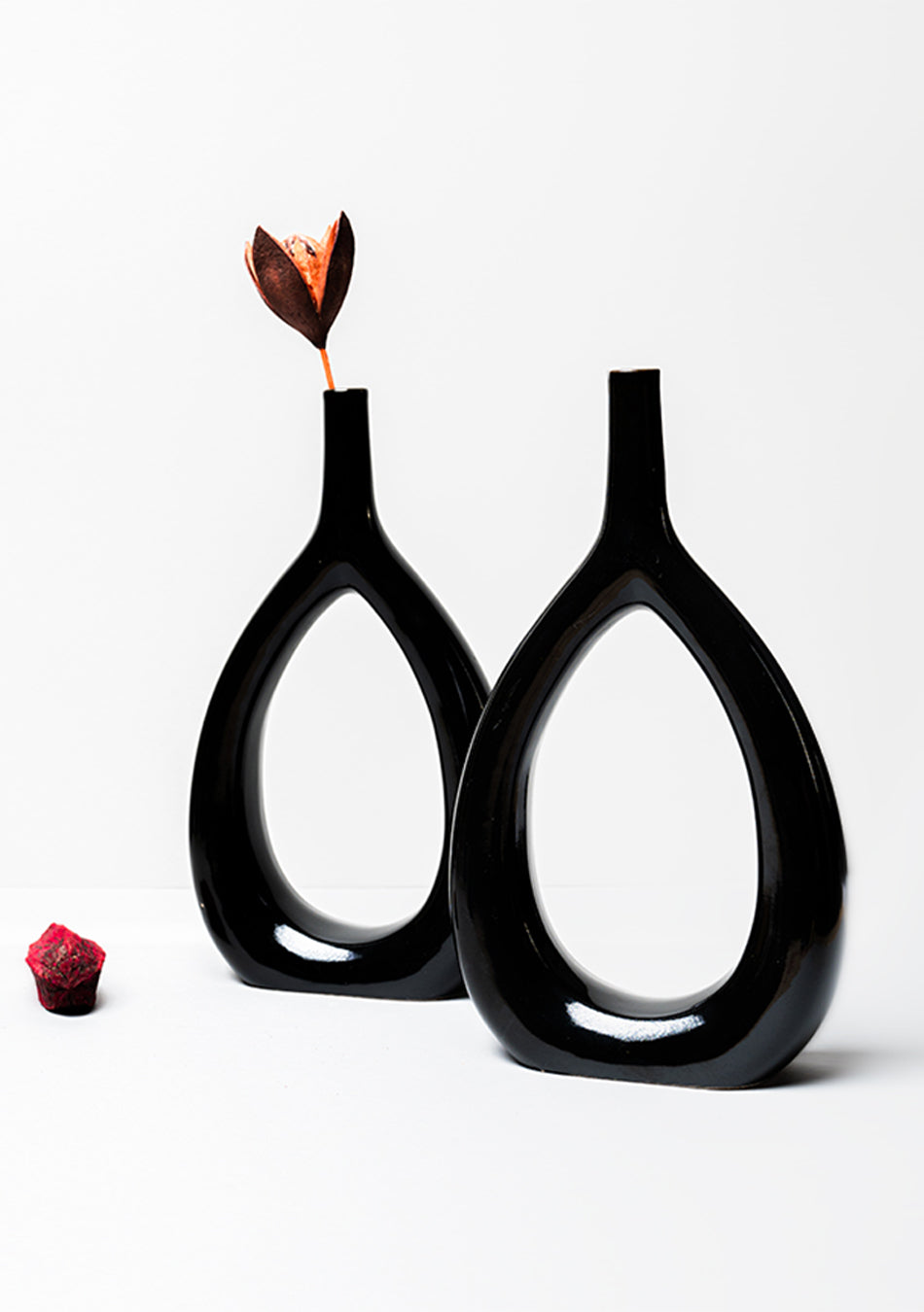 Loop Black Vase Set