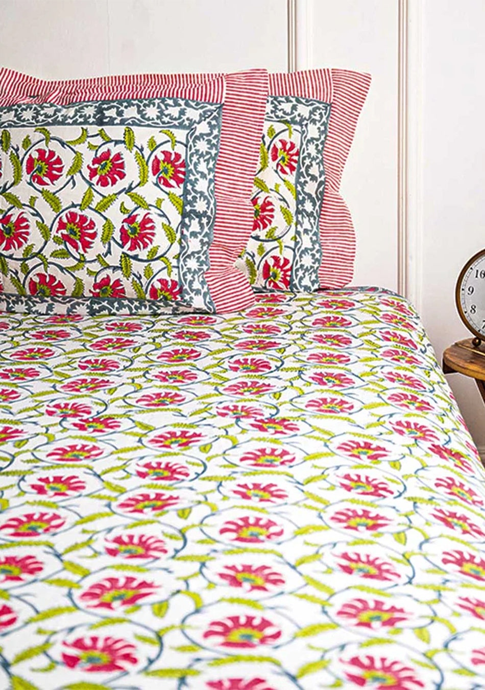 Strawberry Bedsheet