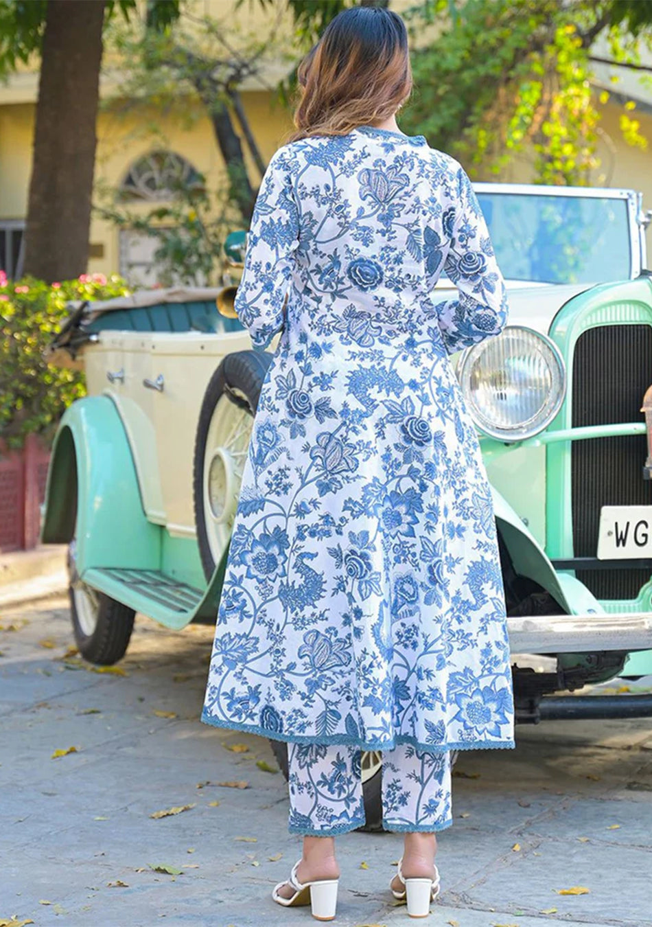 Blue Floral Printed Anarkali Pure Cotton Kurta with Trousers & Dupatta