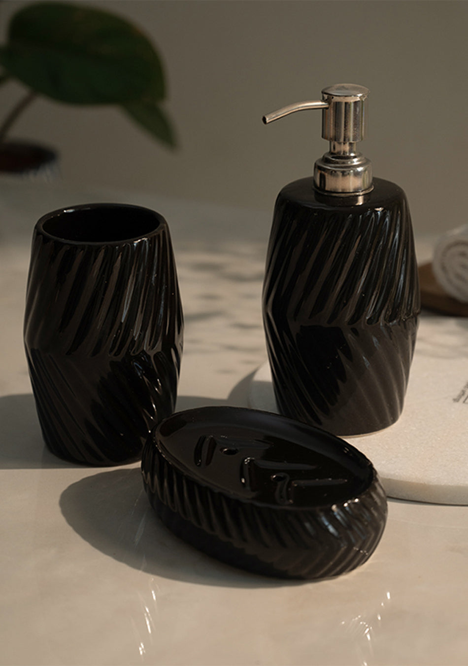 Black Striped Bathroom Set