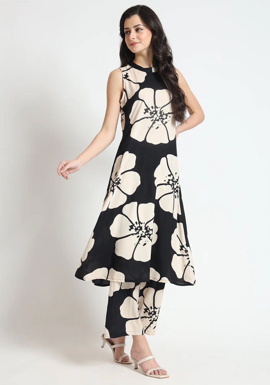 Black Floral Print Rayon Sleeveless Kurta with Pant