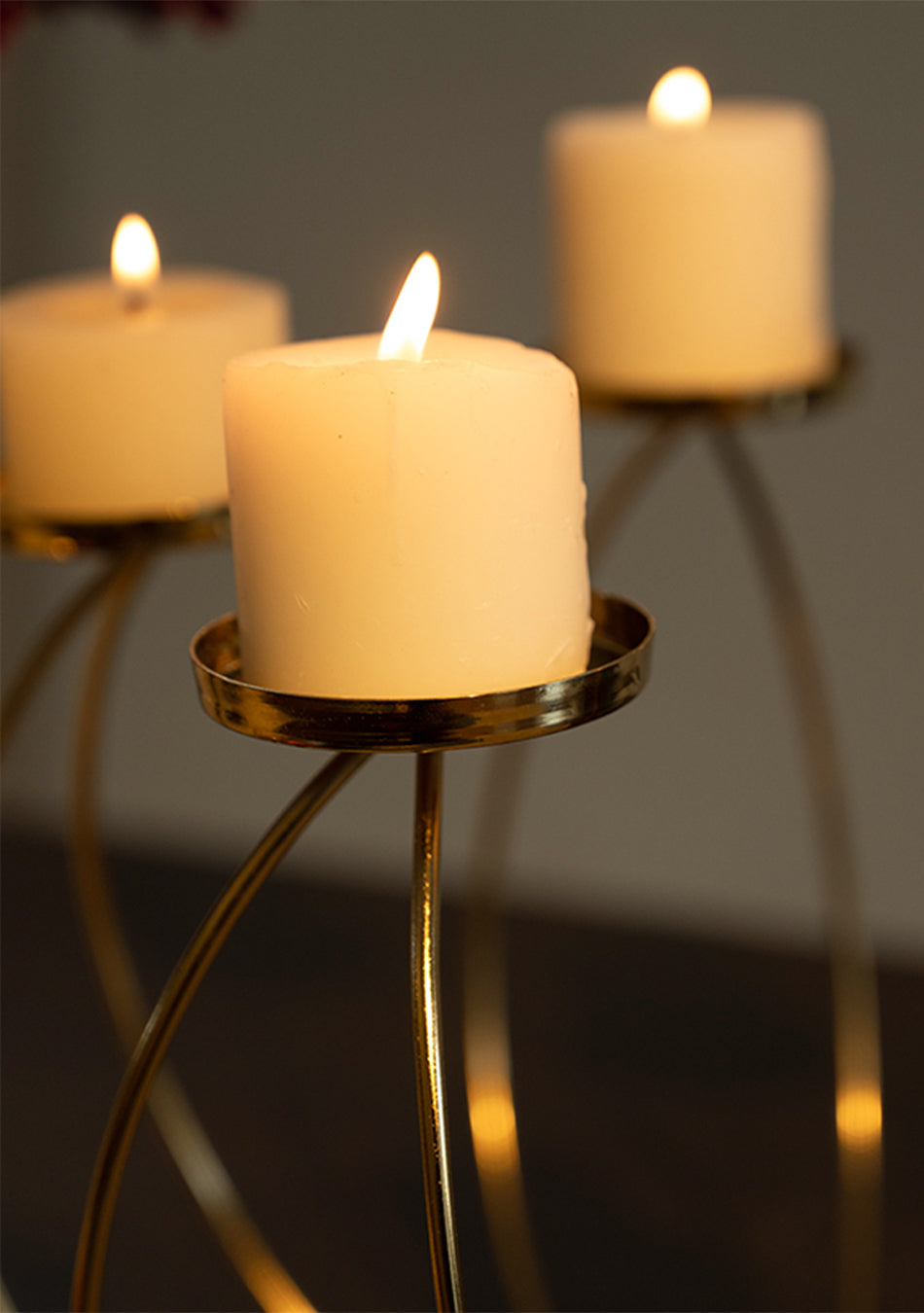 GOLD LOTUS CANDLE STAND
