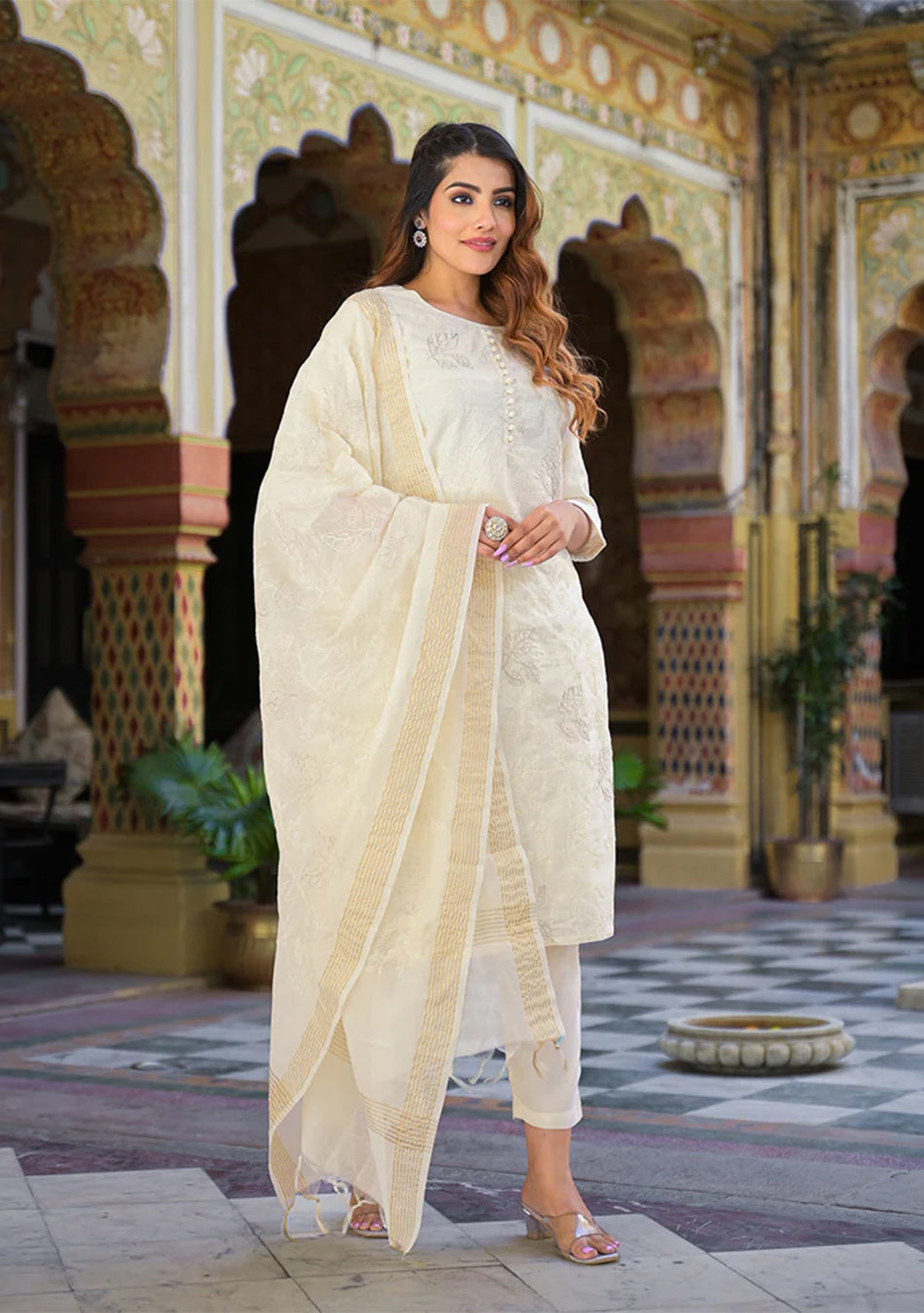 Cream Solid Chanderi Silk kurta Pant With Dupatta