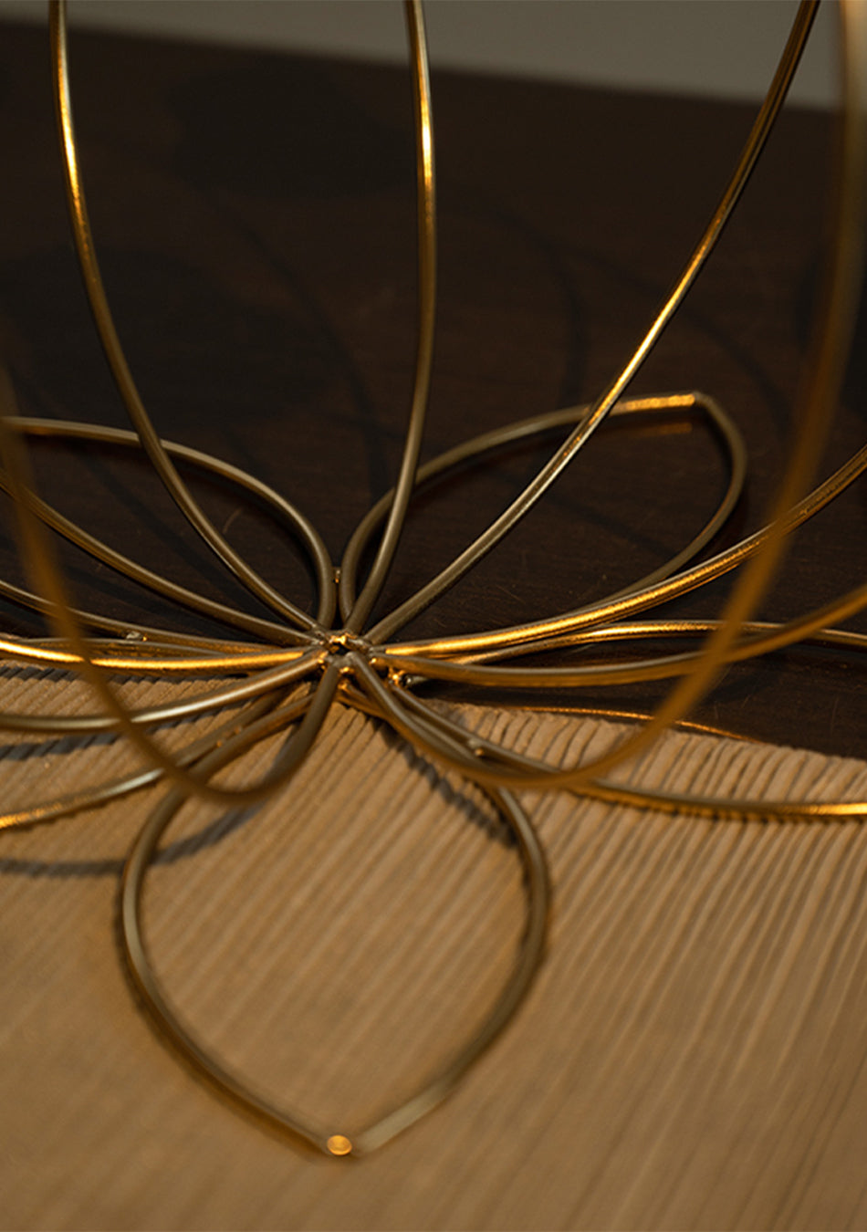 GOLD LOTUS CANDLE STAND