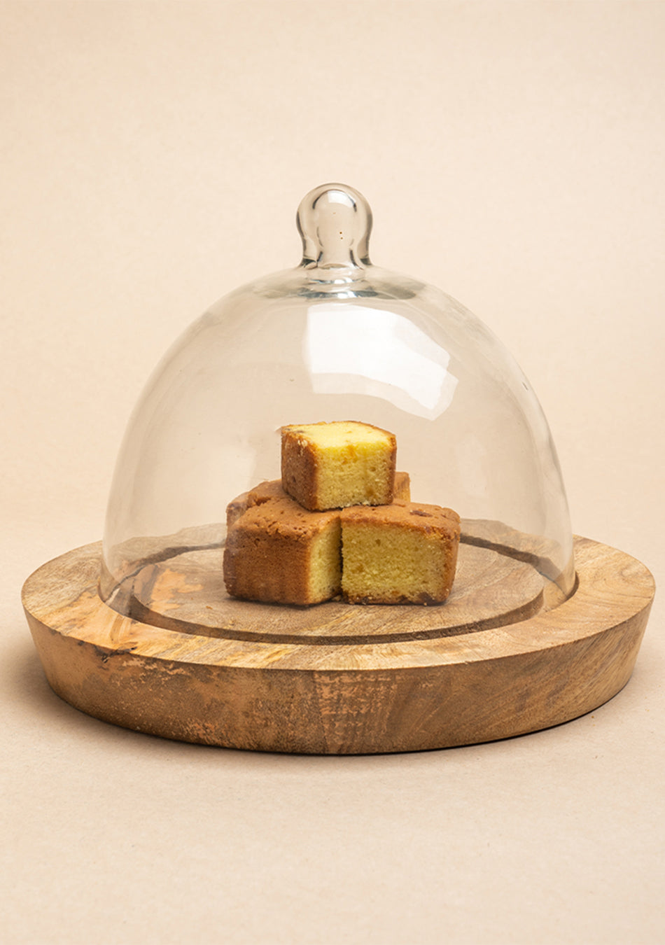 Victoria Tea Cake Cloche