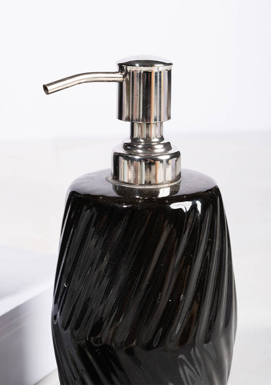 Black Striped Bathroom Set