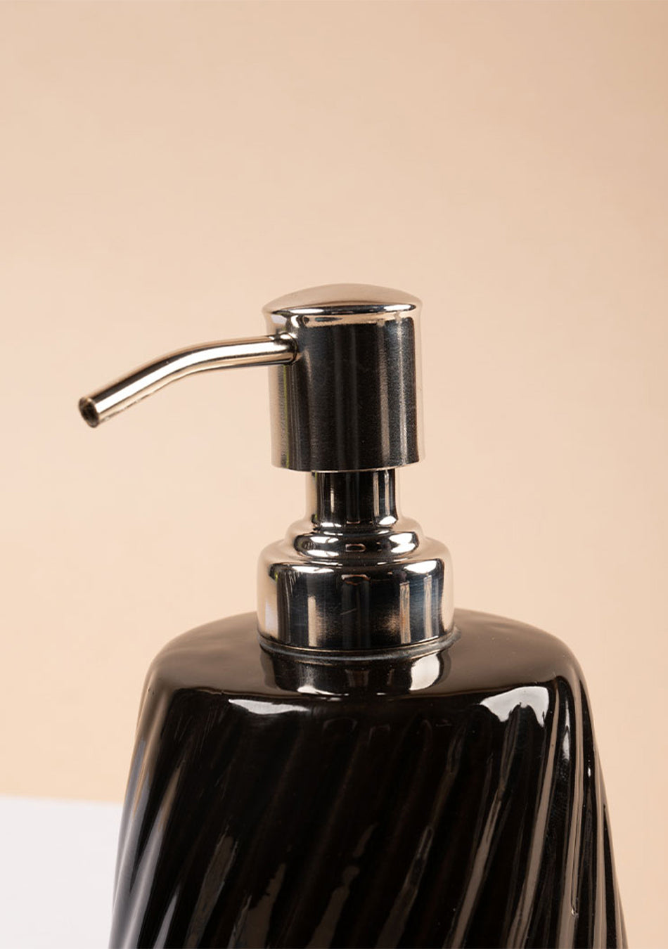 Black Striped Bathroom Set