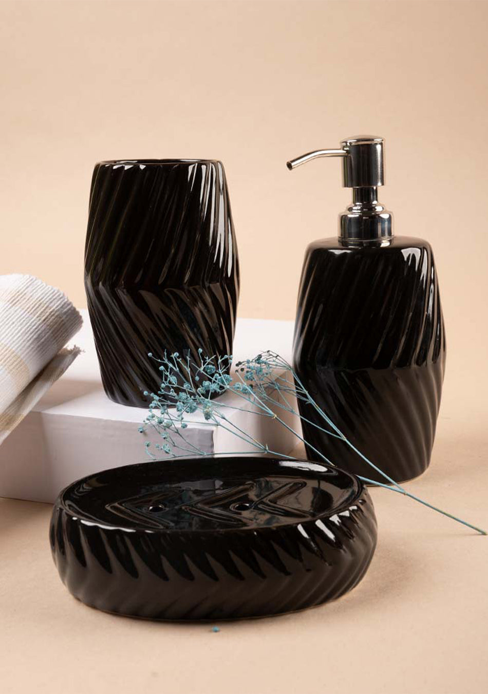 Black Striped Bathroom Set