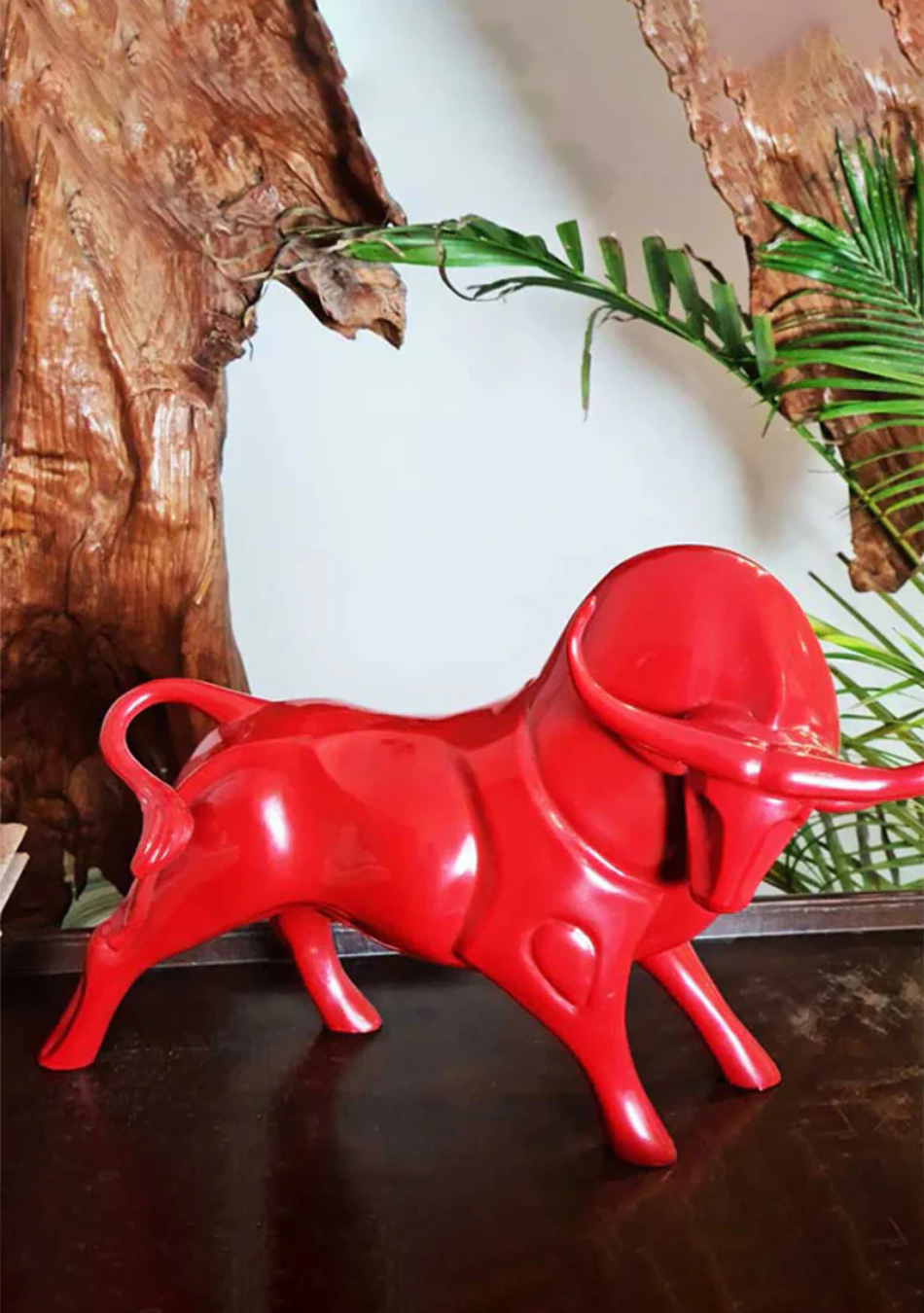 Aravalii Hero Brava Bull Figurine