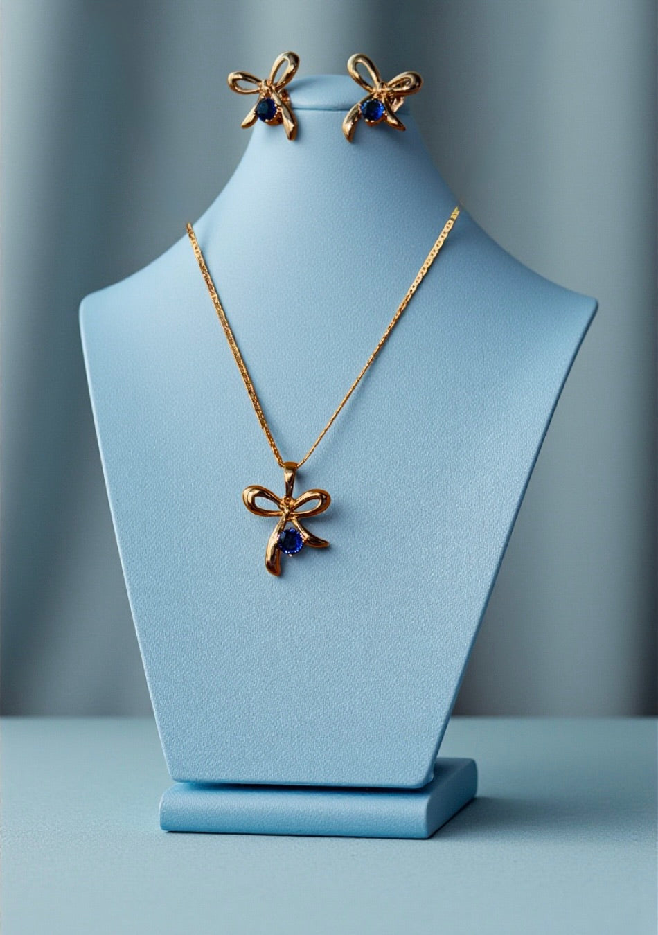 Midnight Bow Sapphire Set