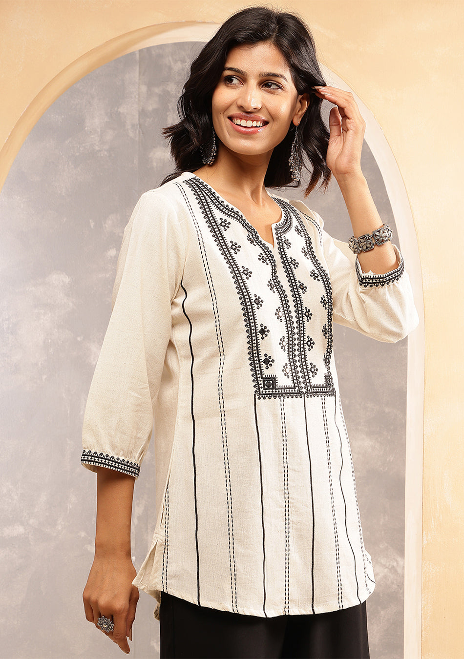 Linear Bloom Top