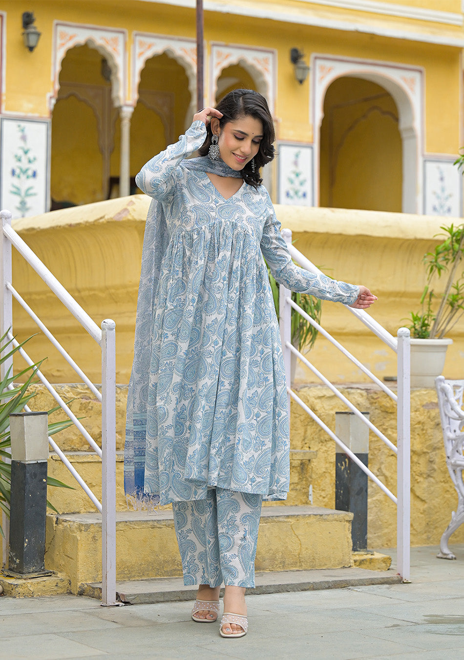 White Cotton Paisley Printed Kurta Pant Set With Dupatta