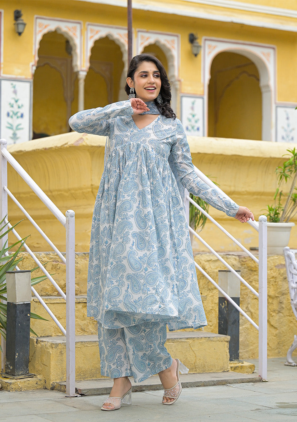 White Cotton Paisley Printed Kurta Pant Set With Dupatta