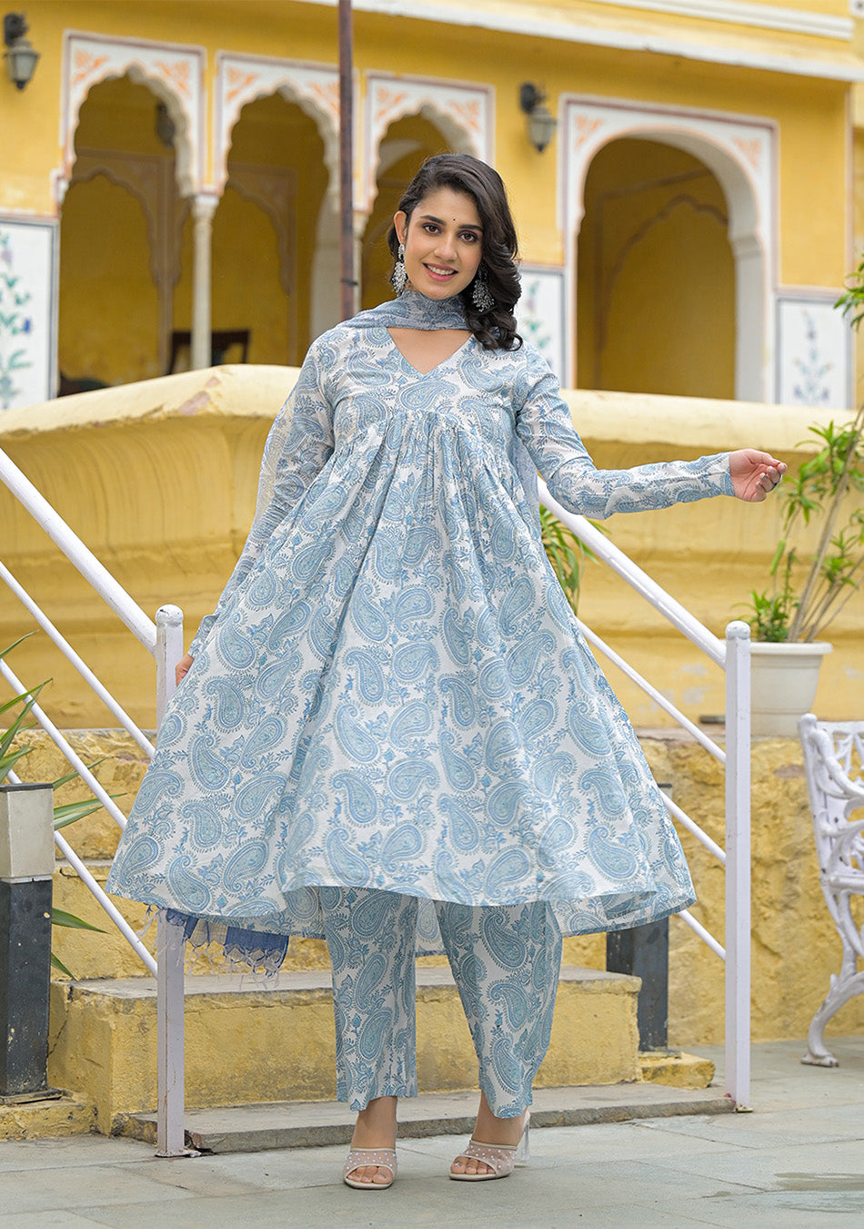 White Cotton Paisley Printed Kurta Pant Set With Dupatta