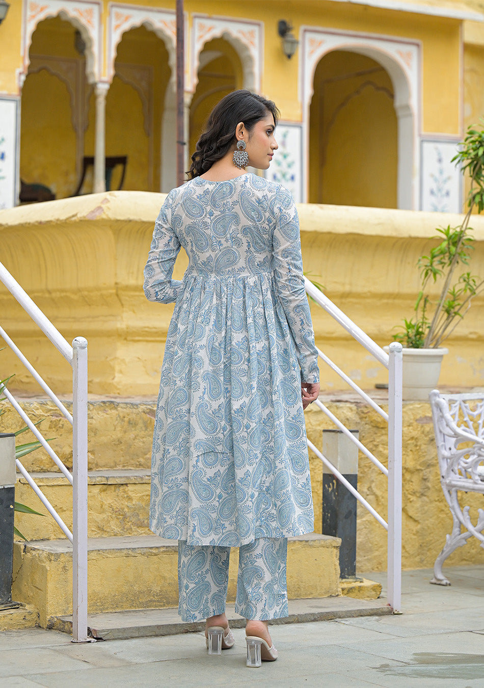 White Cotton Paisley Printed Kurta Pant Set With Dupatta