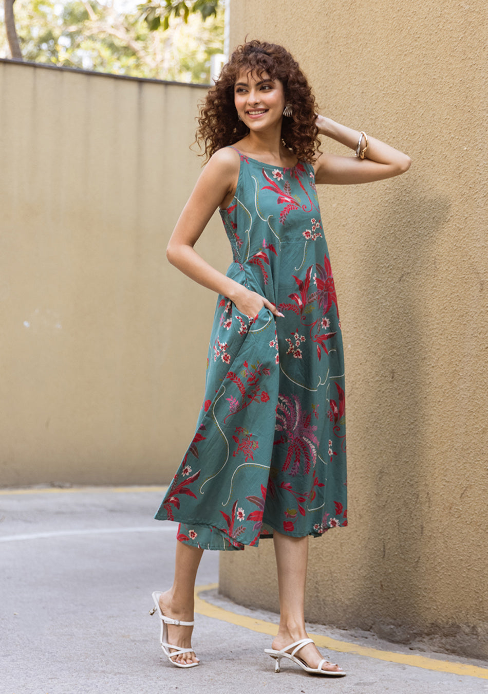 Green Scarlet dress