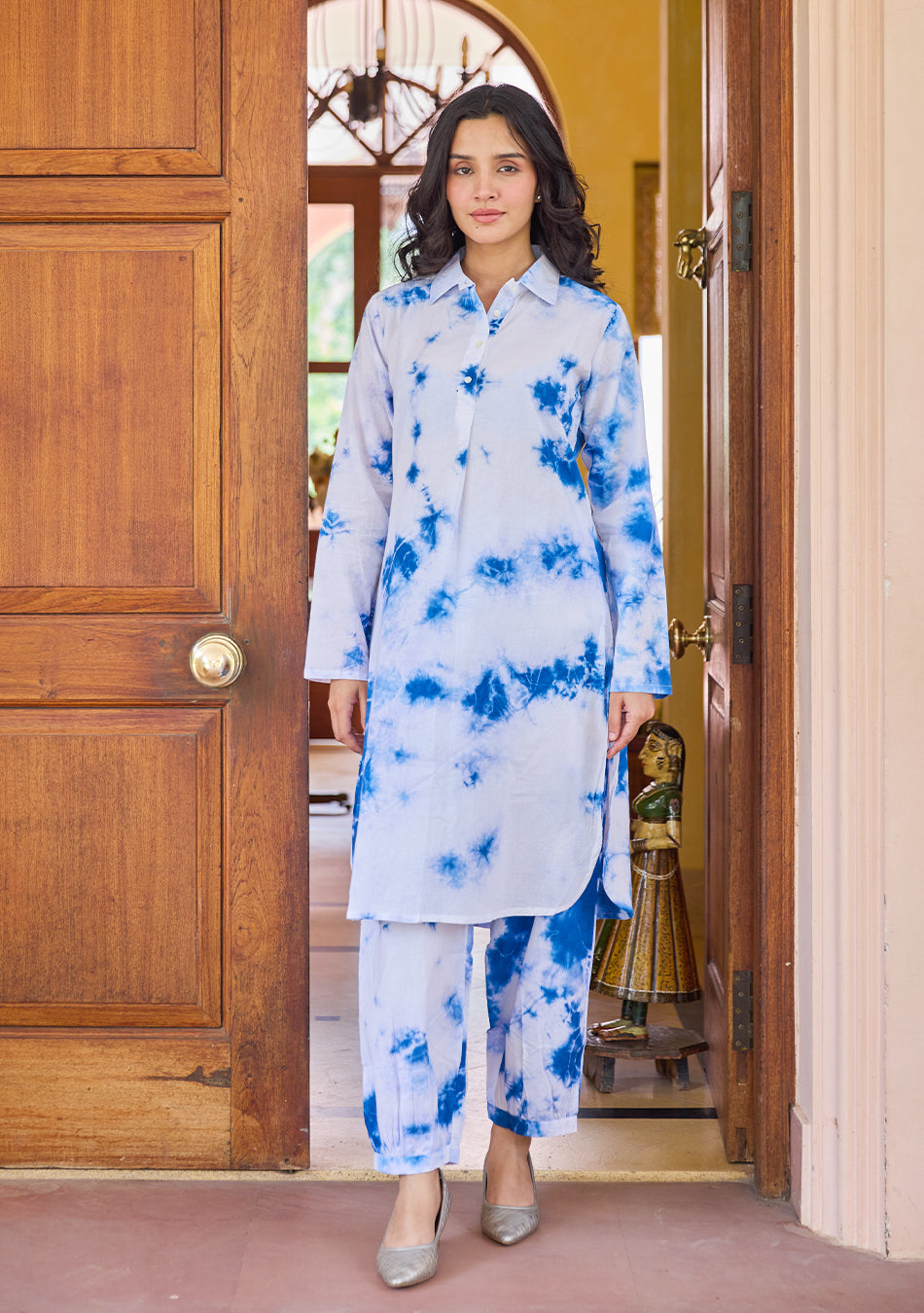 Blue and White Tie-Dye Pattern Kurta with Cuffed Pant Set