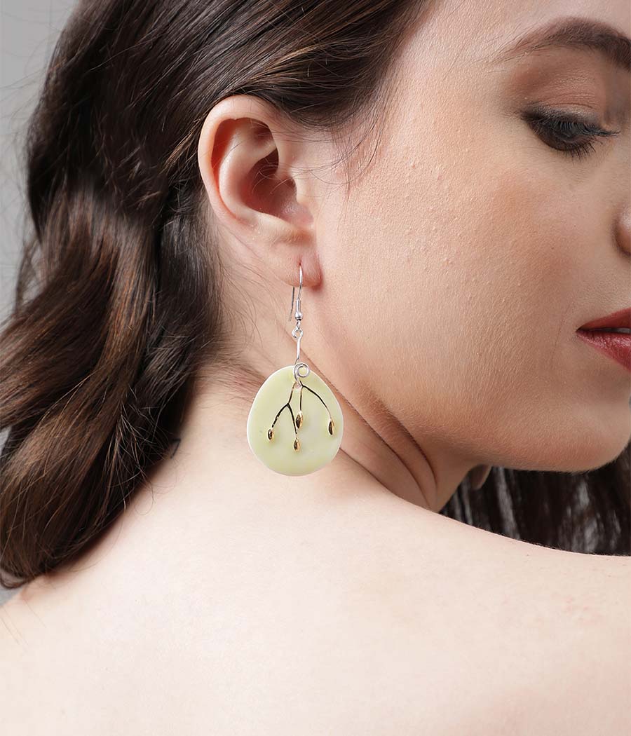 Sunlit Seashell Earrings