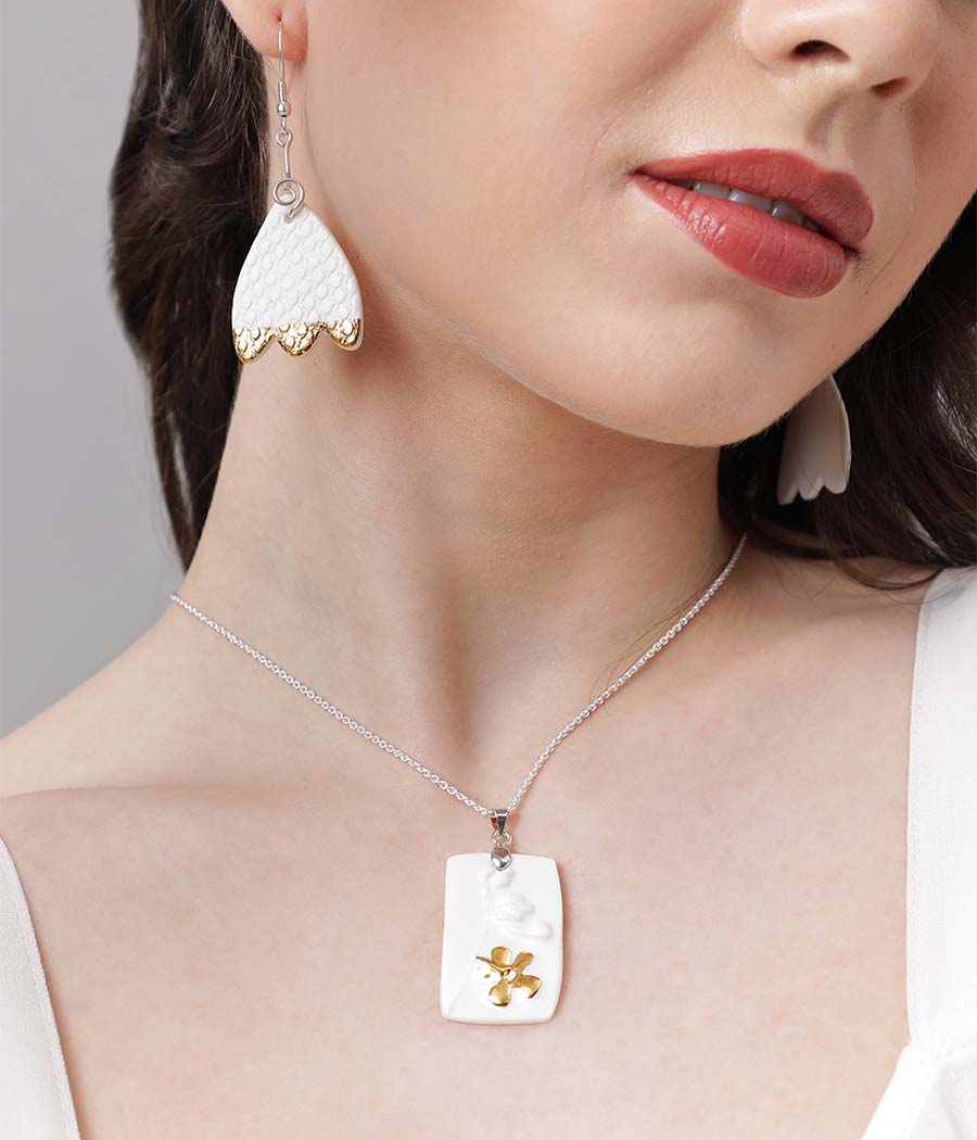 Pure Elegance White Earring and Pendant Set