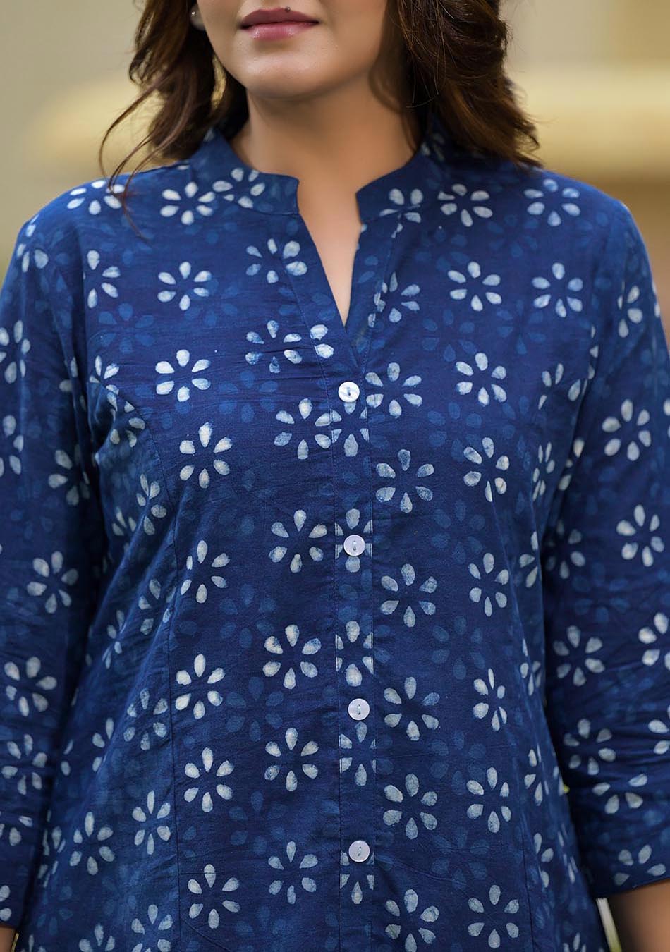 Indigo floral print Top
