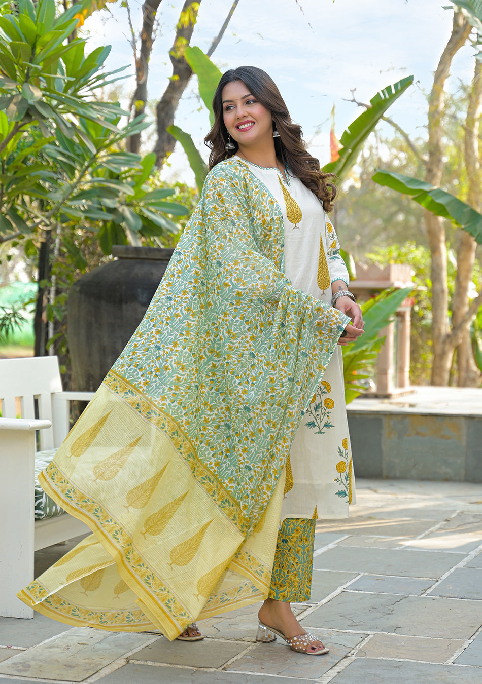 Aravalii Amaltas Noor Suit Set