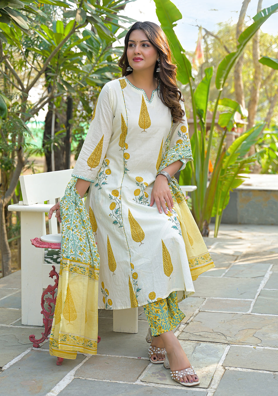 Aravalii Amaltas Noor Suit Set