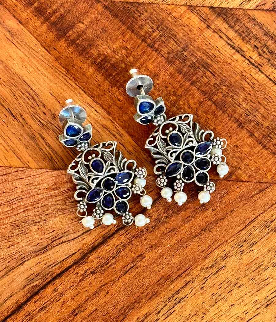 ROYAL BLUE PEARL ELEGANCE