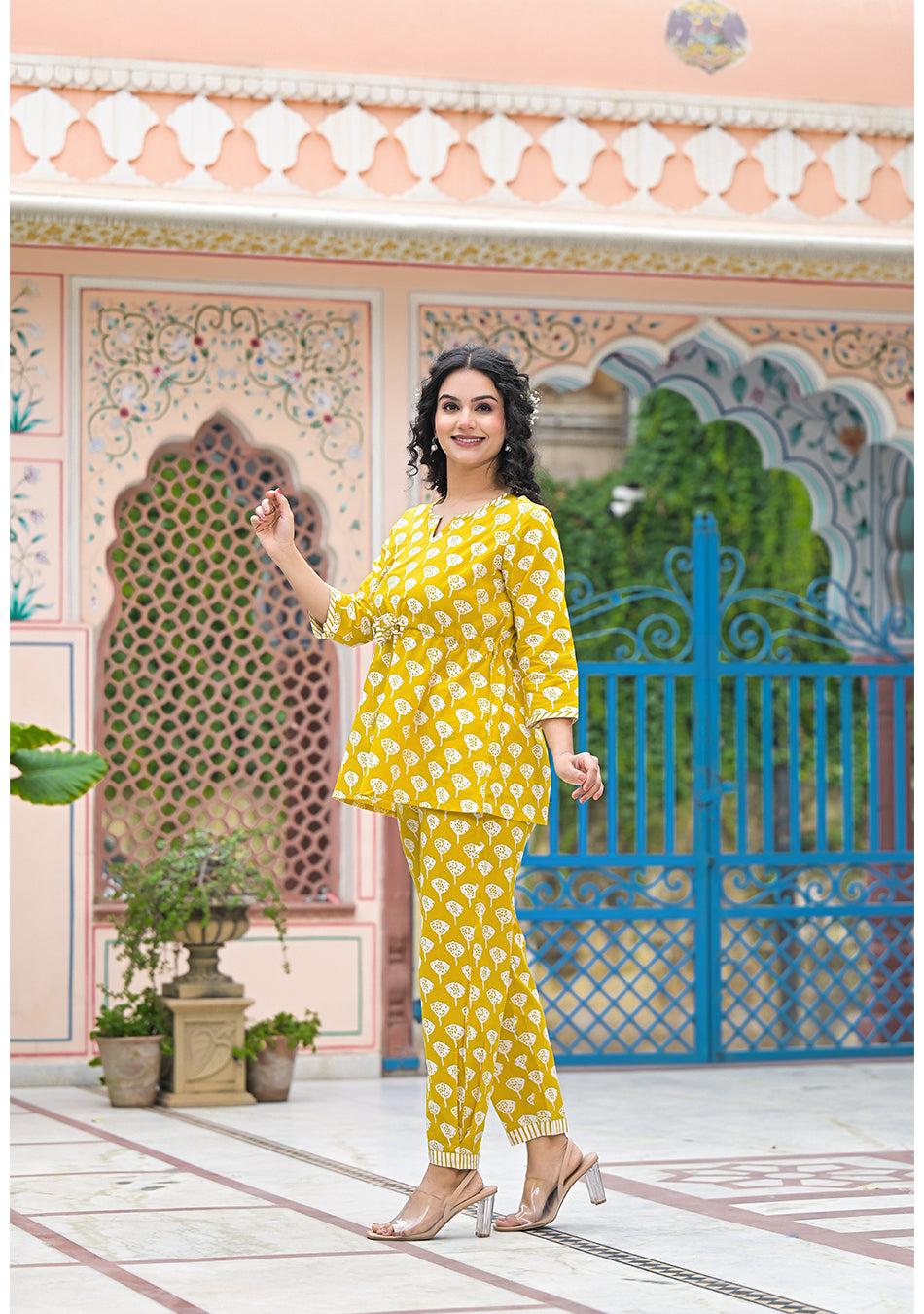 Mustard Meadow Lounge Set