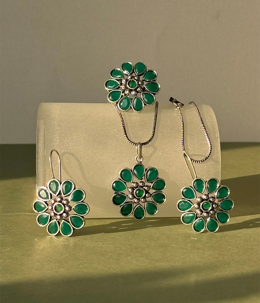 Emerald Blossom Pendant Set