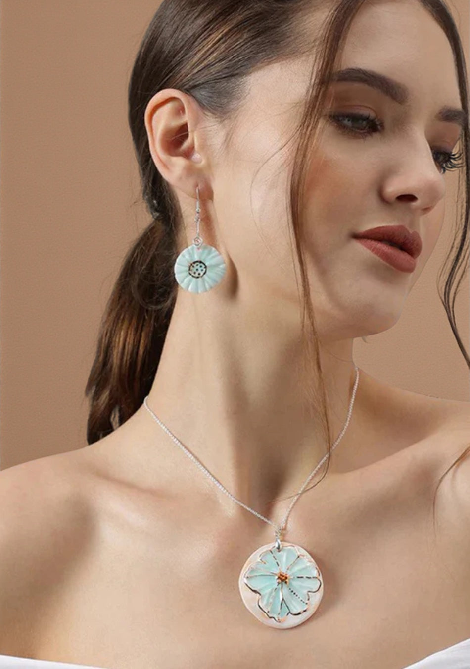 Pennywort Leaf Earrings and Pendant Set