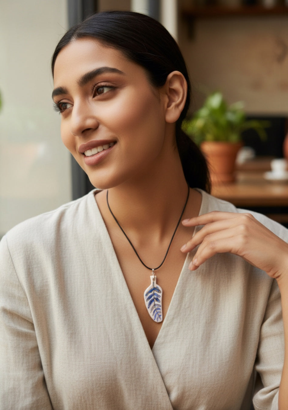 Leaf Necklace - Dark