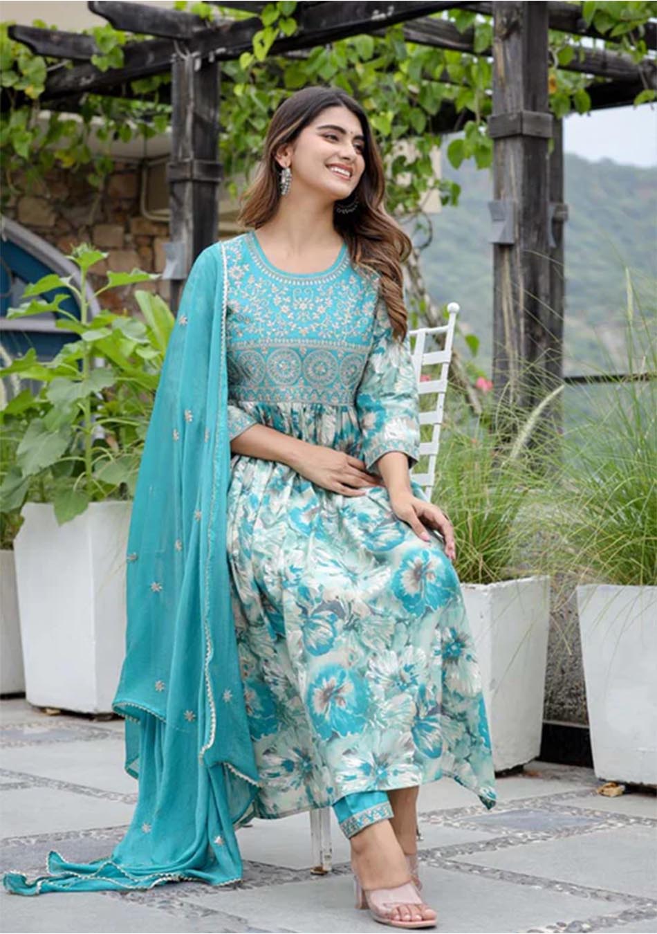 Sea Breeze Elegance Print Kurta Pant Set