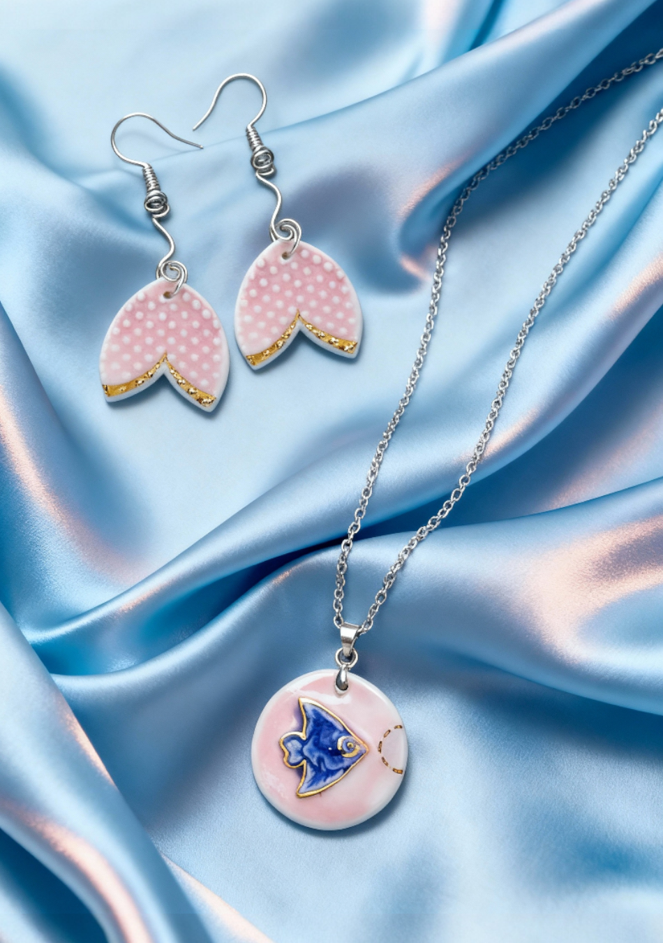 Rosy Fin Earring and Pendant Set