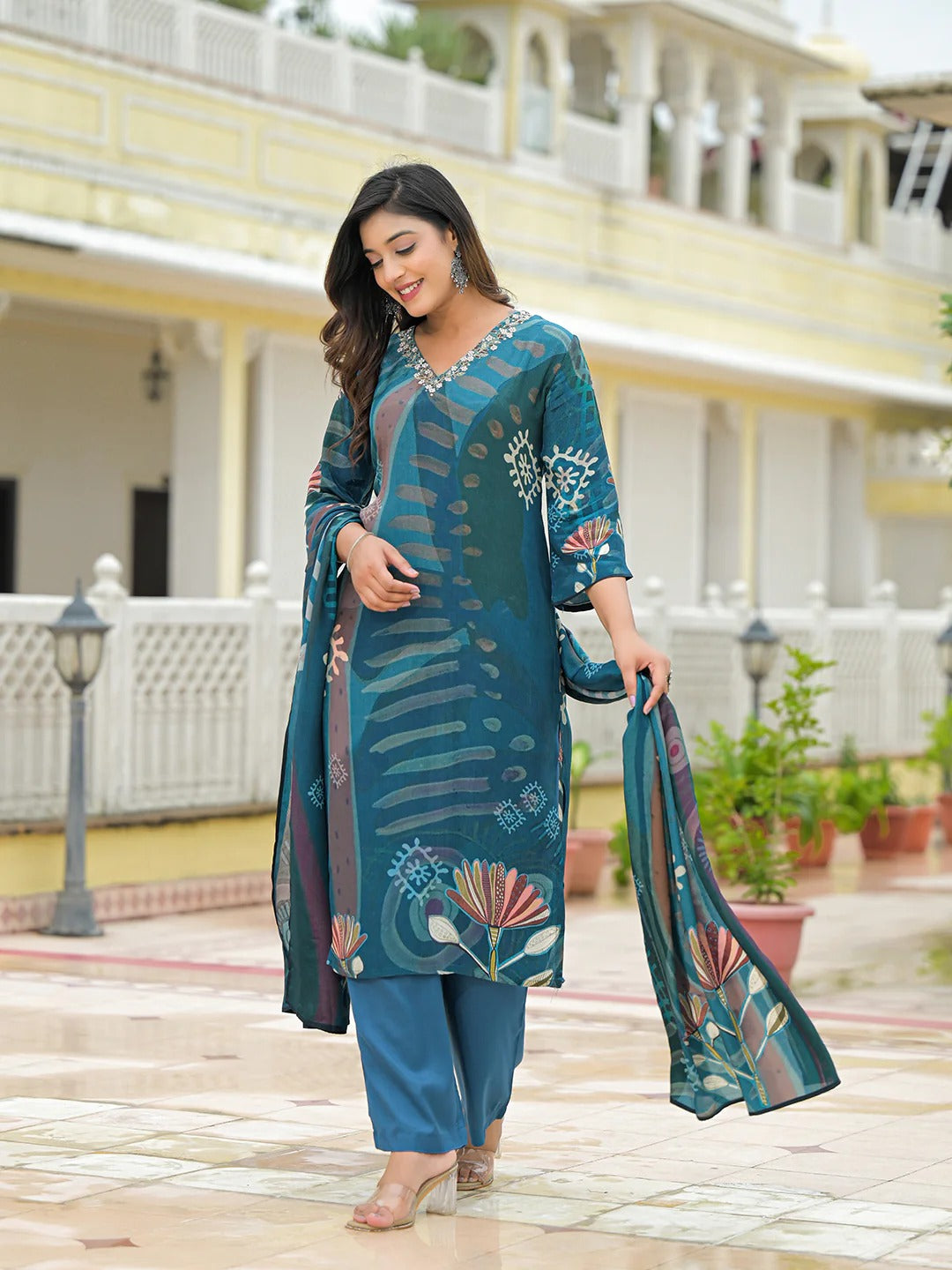 Blue Pure Crepe Digital Print Kurta Pant Set With Dupatta