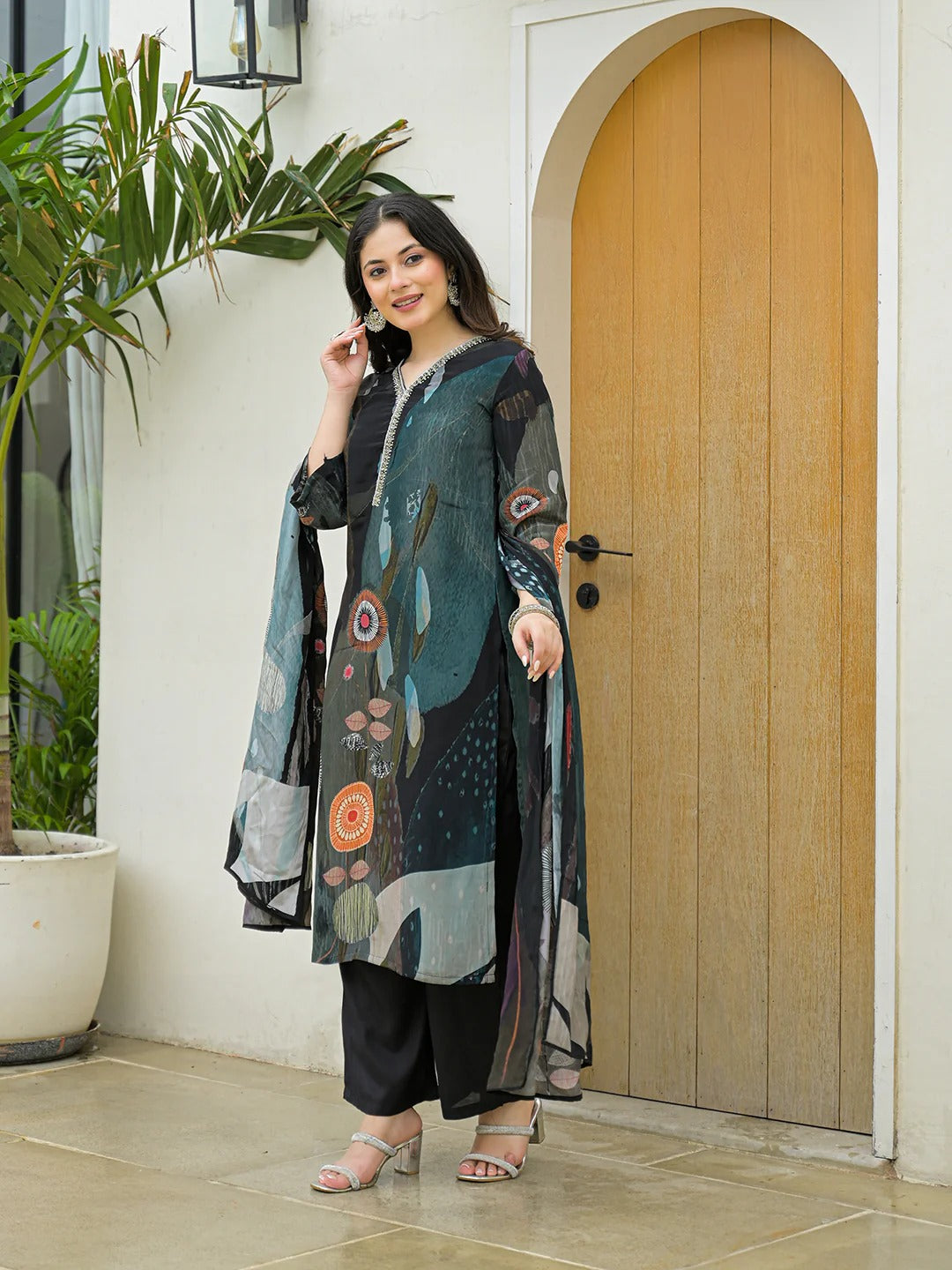 Black Pure Crepe Digital Print Kurta Pant Set With Dupatta