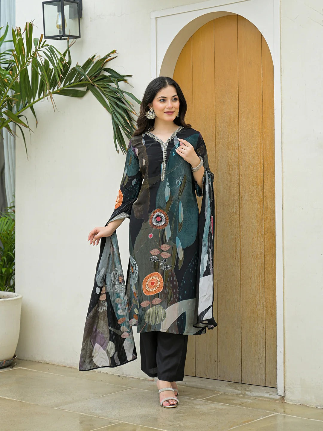 Black Pure Crepe Digital Print Kurta Pant Set With Dupatta