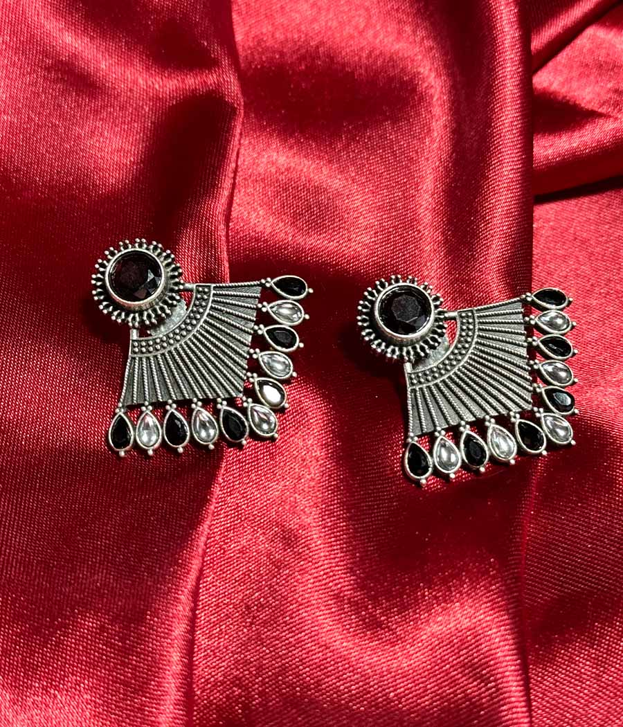 CRIMSON WHISPERING WIND STUDS