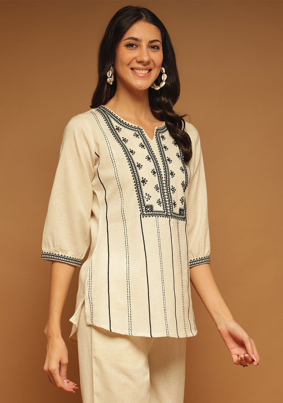 Linear Bloom Top