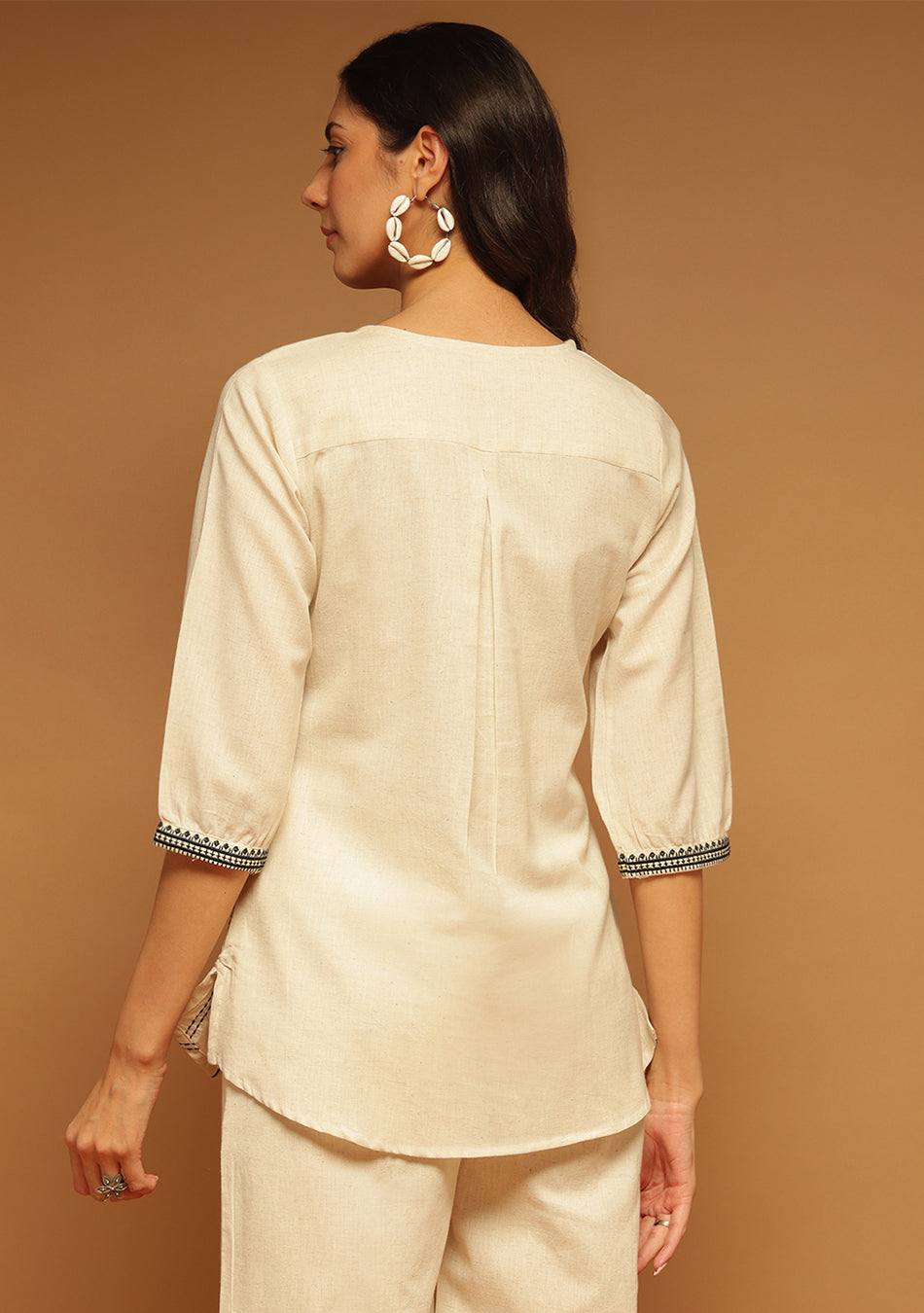 Linear Bloom Top