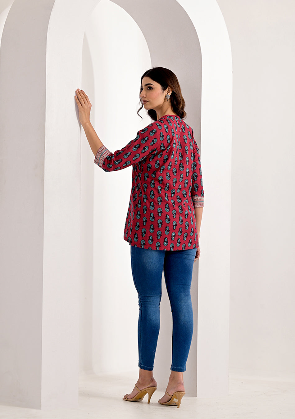 CRIMSON PRINTED FLORAL TOP