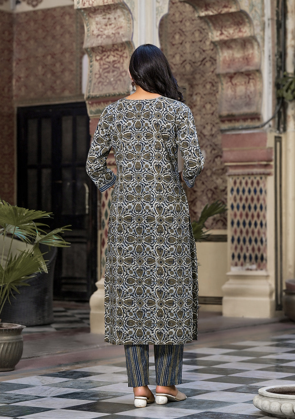 Grey and Blue Printed Suit With Dupatta