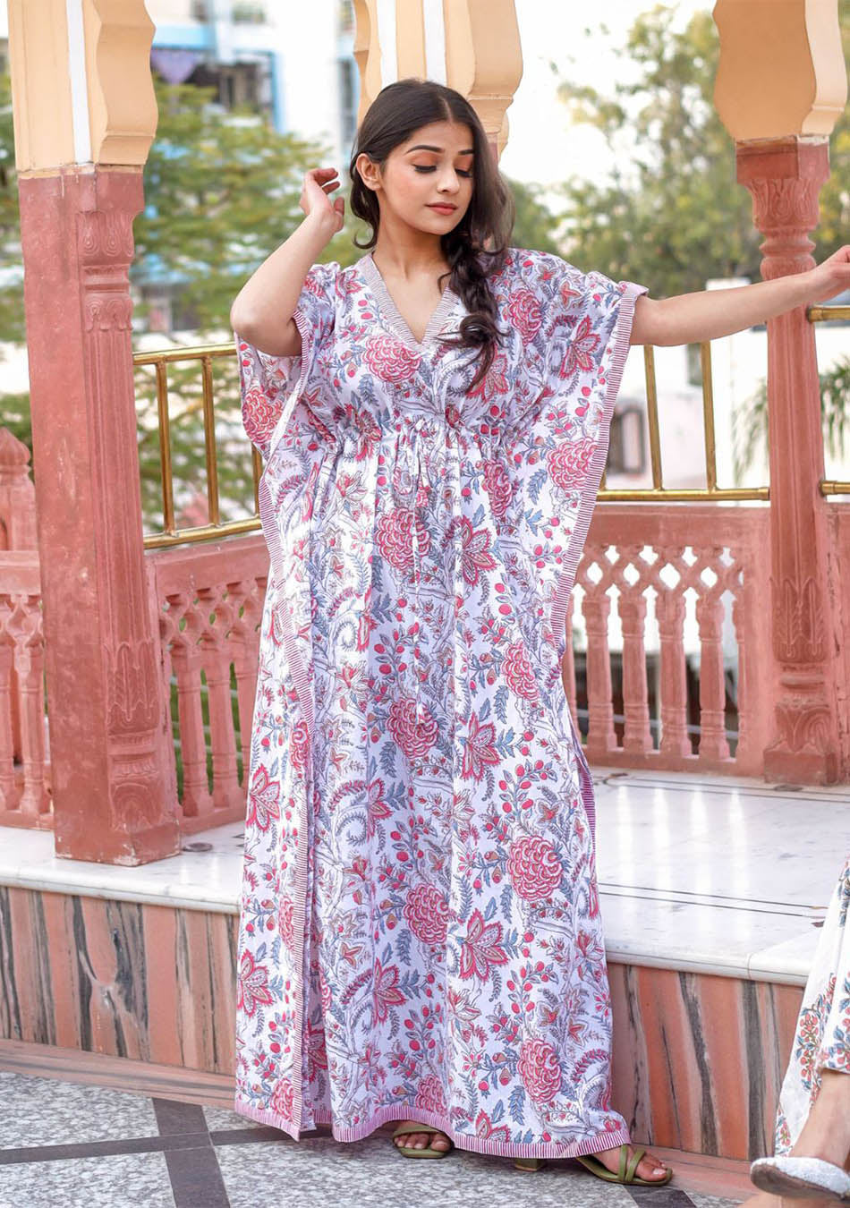 White And Pink Floral Print Kaftan